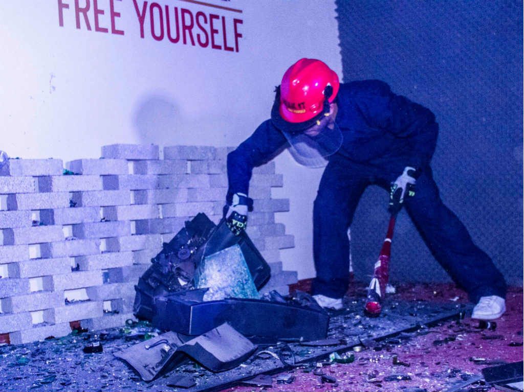 Conoce el primer cuarto de ira en CDMX y saca todo tu estrés