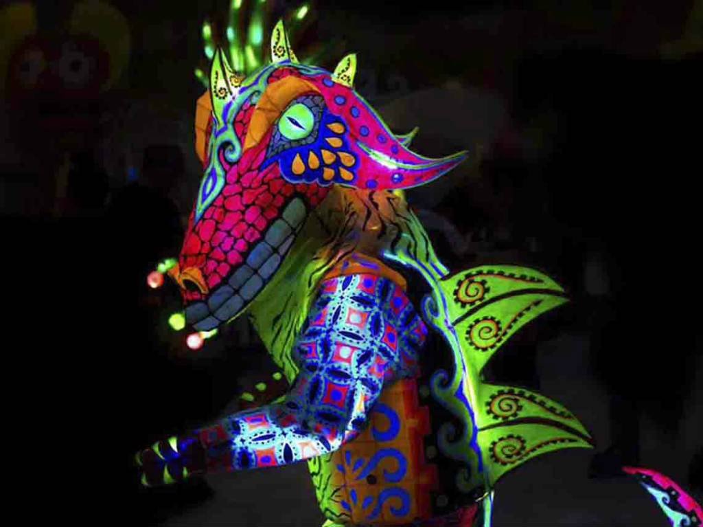 Desfile de Alebrijes Monumentales iluminados