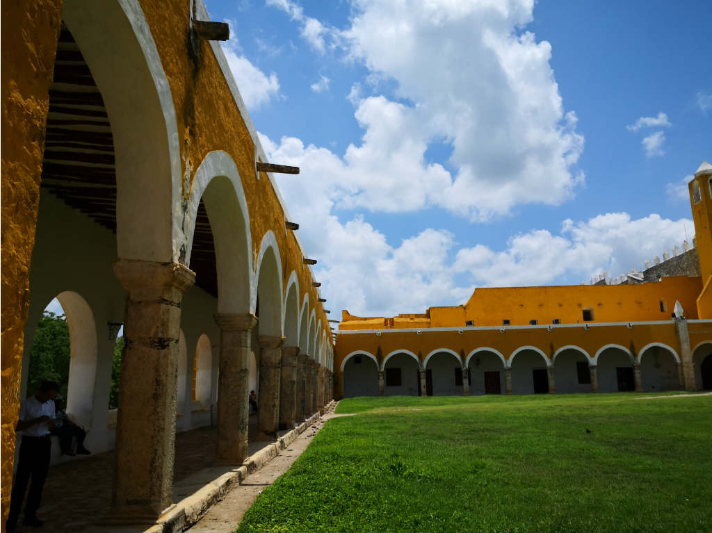 que-hacer-en-yucatan-atrio