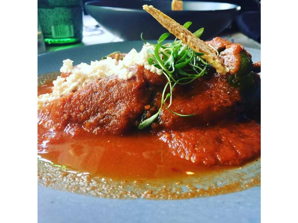 restaurante tamayo platillo en salsa roja