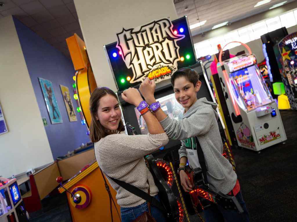 restaurates para comer con niños en la cdmx chuck e cheese