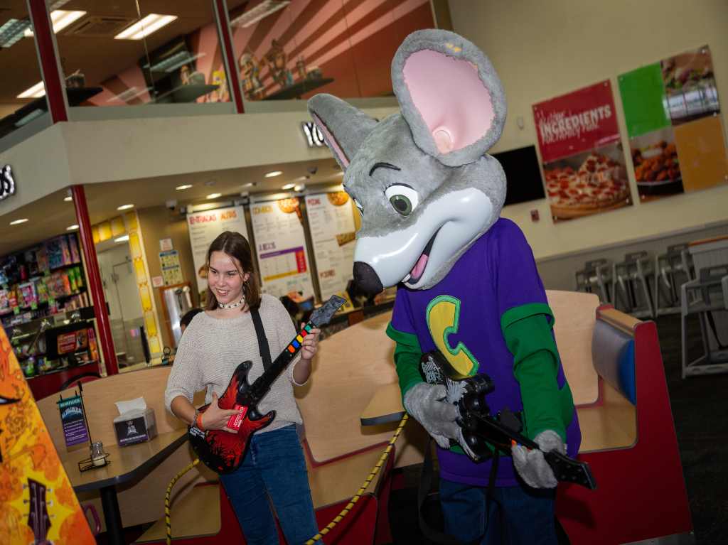 restaurantes para comer con niños en la cdmx chuck e cheese