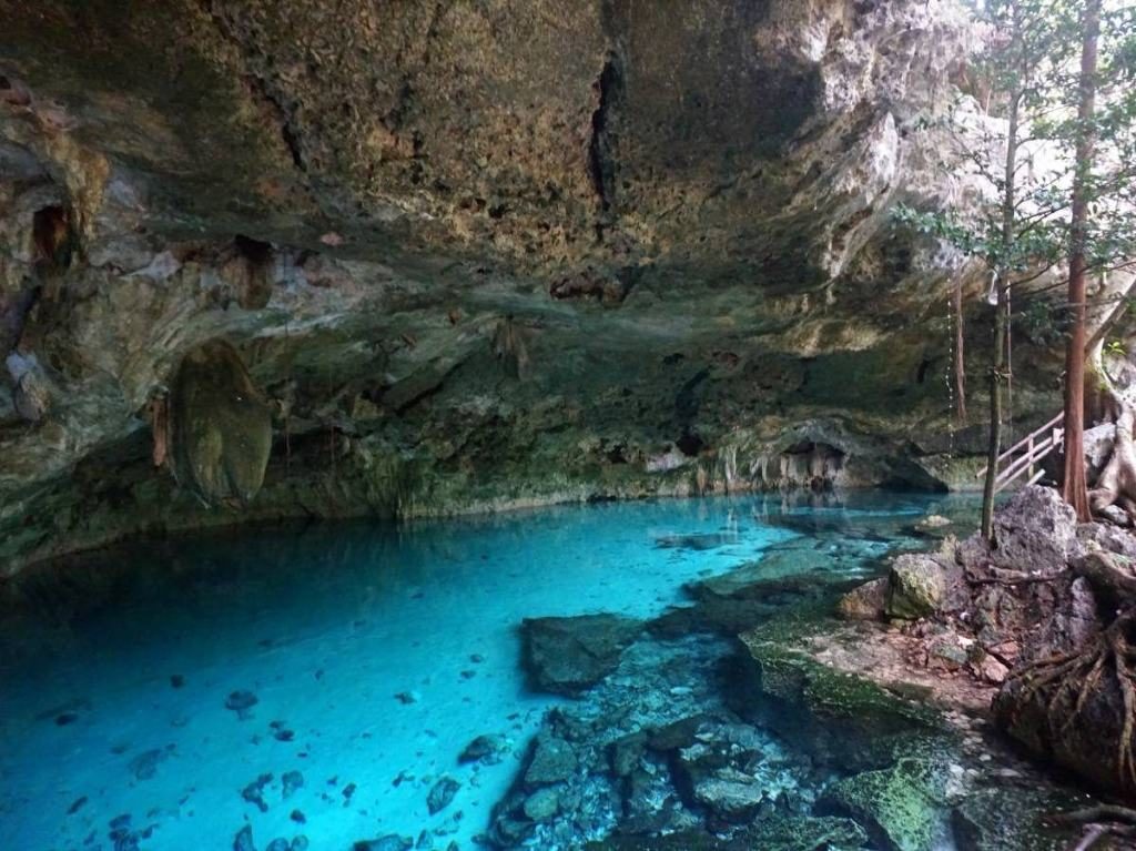 Aventúrate a conocer las grutas dos ojos en Tulum