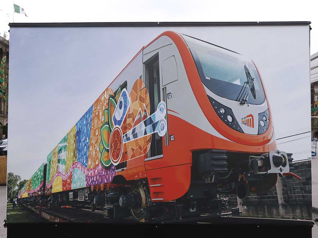 Exposición fotográfica por los 50 años del Metro en el Zócalo 1