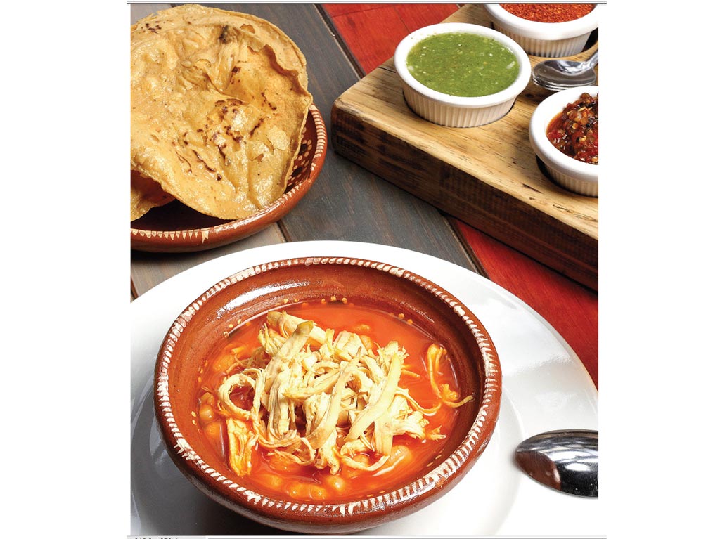potzolcano pozole rojo pollo