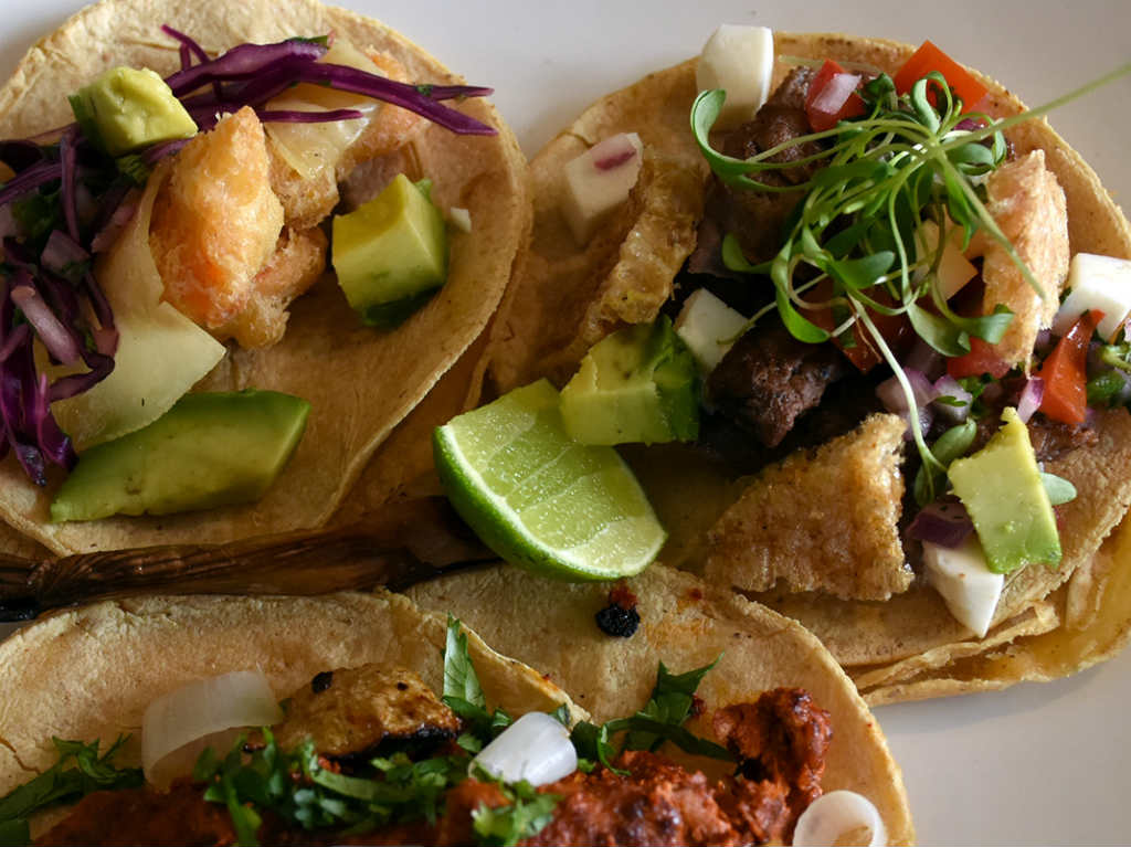 Rally Comer y Beber tostadas con aguacate