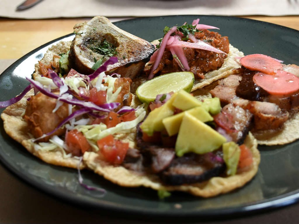 Rally Comer y Beber tostadas con carne