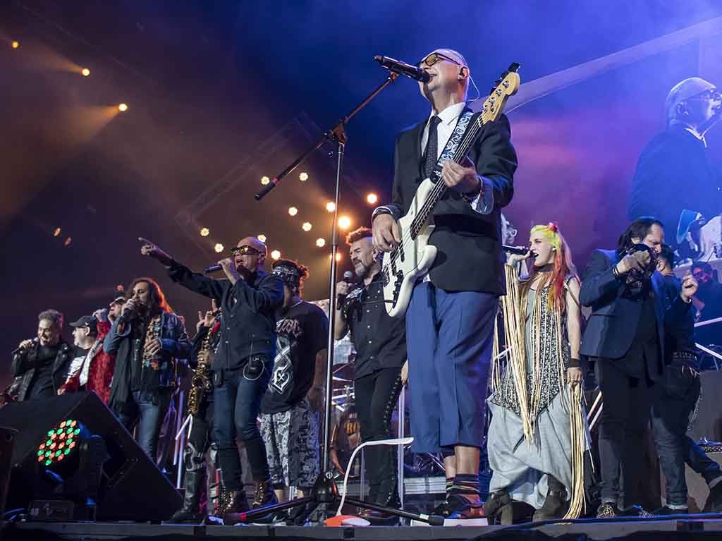 Rock en tu Idioma Sinfónico Vol. 1 y 2 en el Palacio de los Deportes