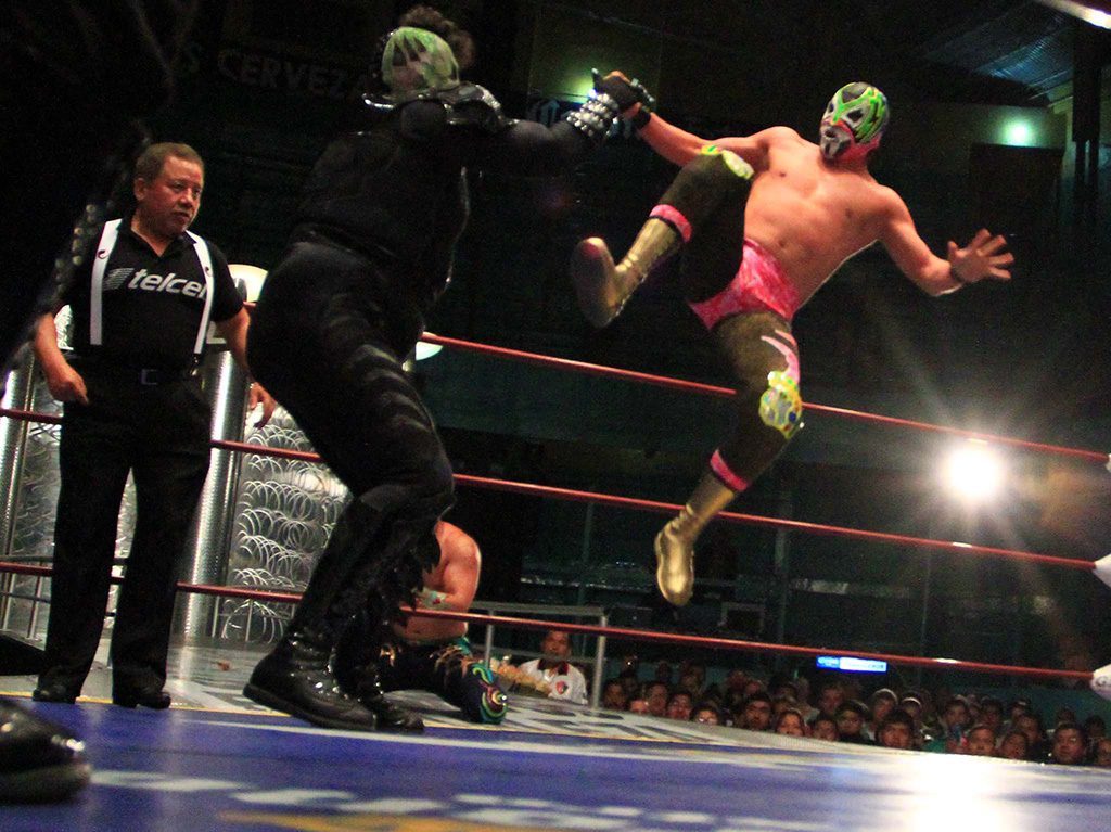 Experiencias de lucha libre: funciones, cantinas y máscaras 3