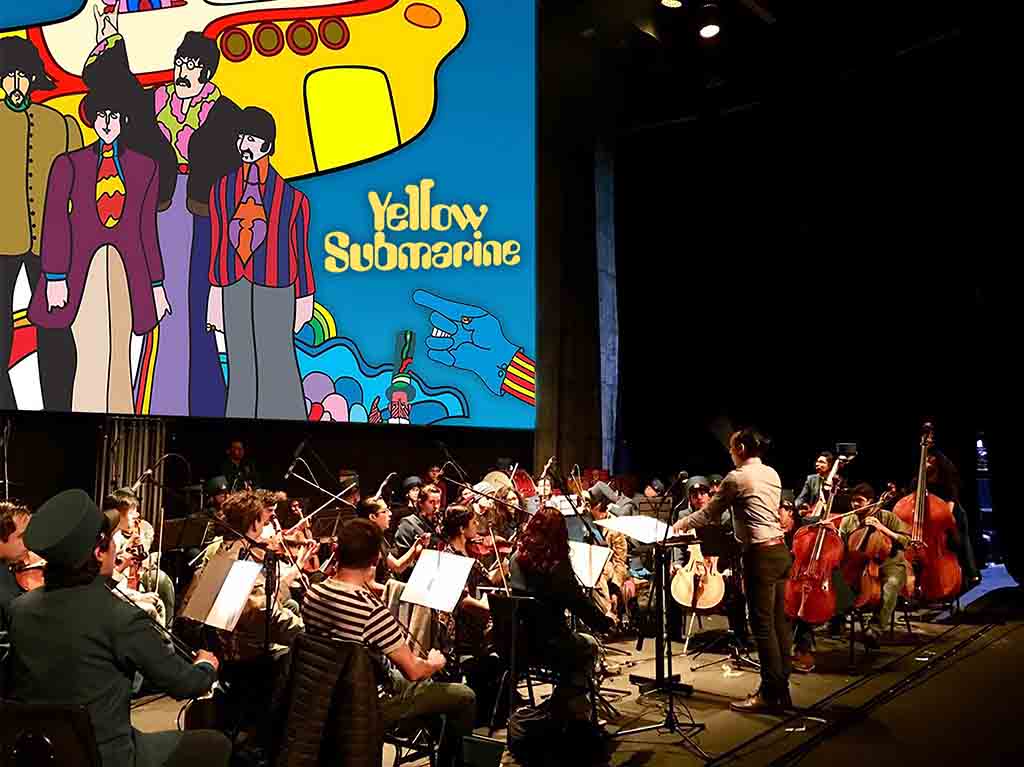 Yellow submarine con Orquesta en vivo