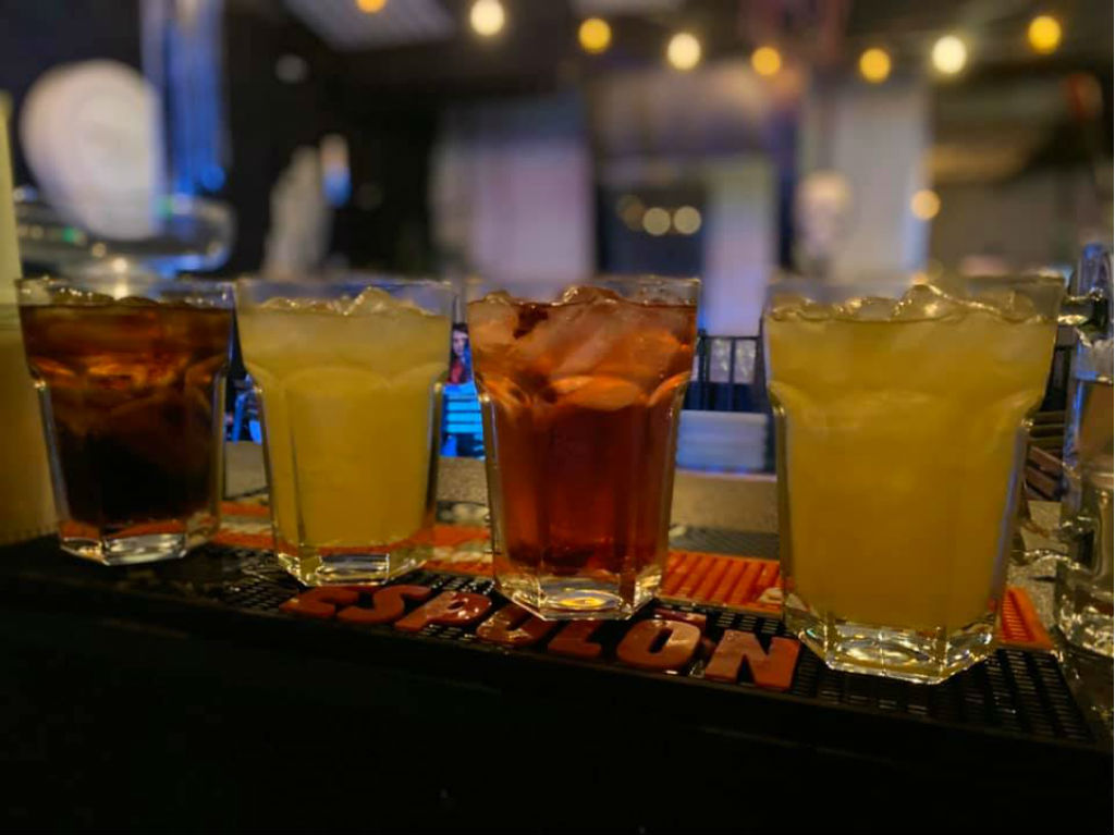 Bacana 23 bebidas con hielo