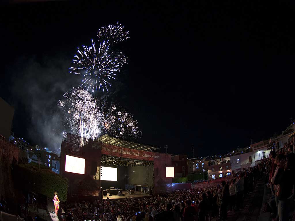 Cervantino en Los Pinos