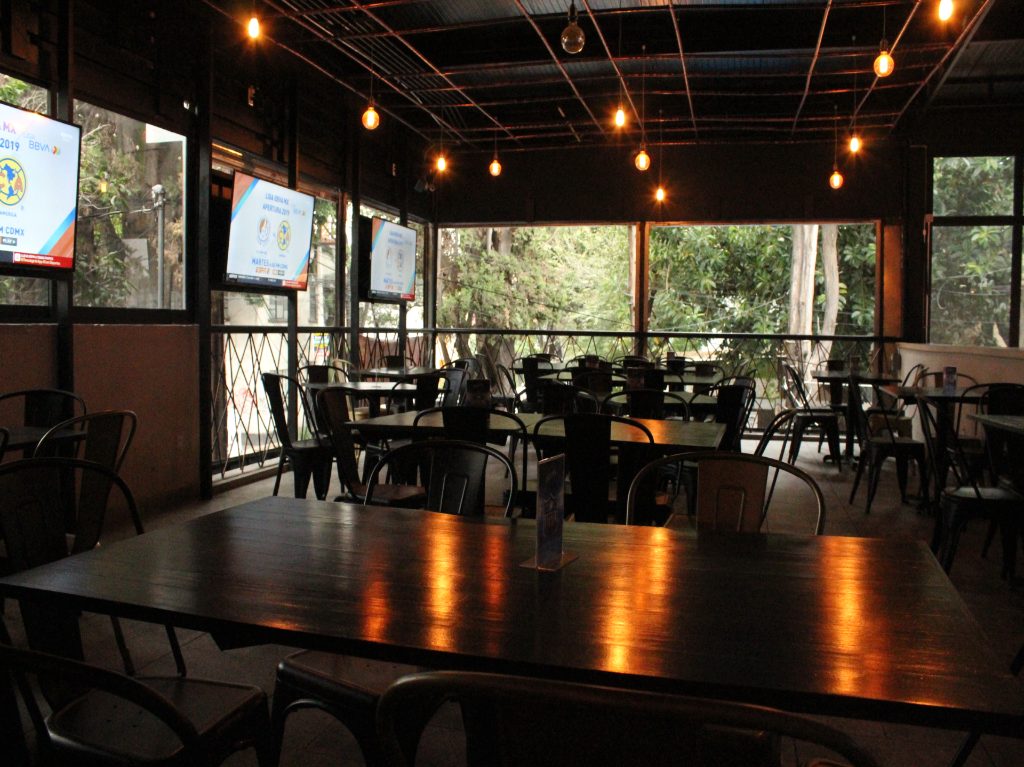 dalluna-sports-bar-segundo-piso