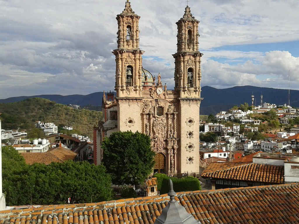 Festival de las Lloronas catedral