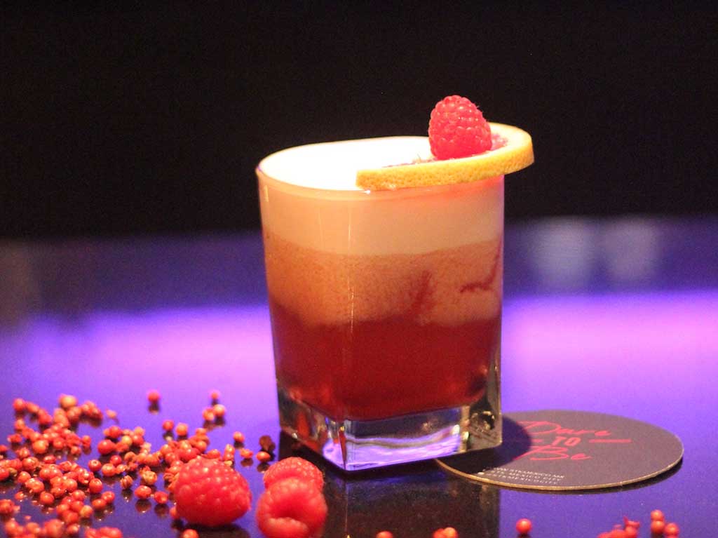 STK presenta tragos rosas para octubre