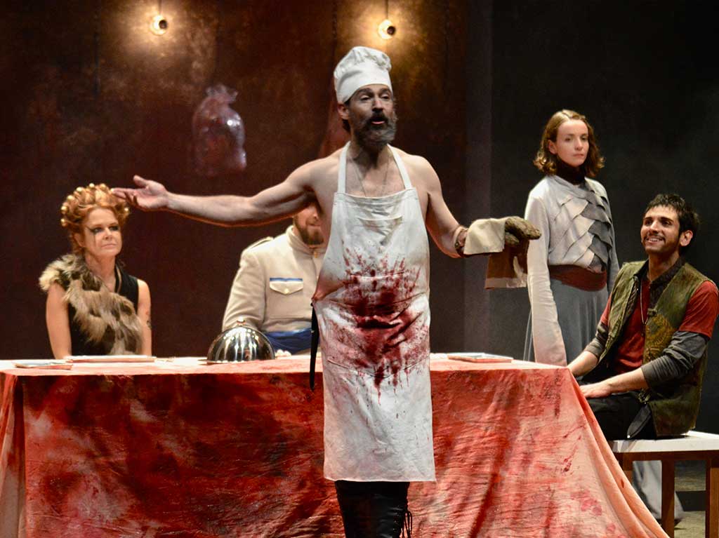 Titus, una obra de venganza suculenta llega al Teatro Helénico 4