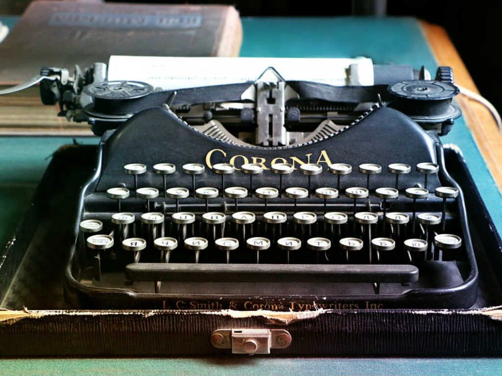 ExtravAntique 2019 máquina de escribir