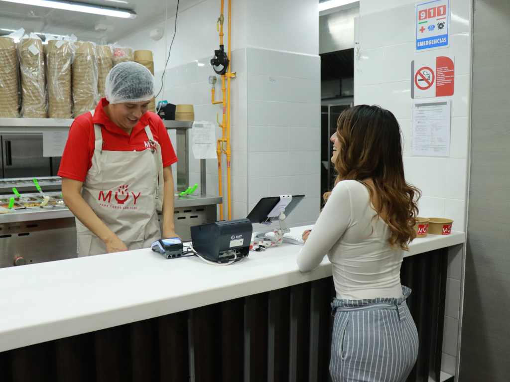 Muy, el lugar en el que puedes comer y beber por tan solo $59