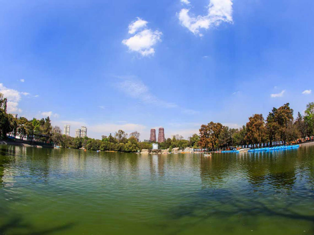 Castillo de Chapultepec lago