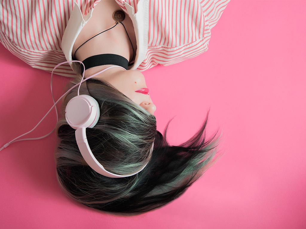 Conoce los artistas más escuchados en Spotify esta década
