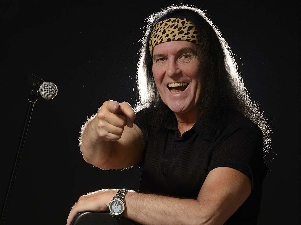 Pospuesto: Dave Evans, el primer vocalista de AC/CD, se presentará en CDMX