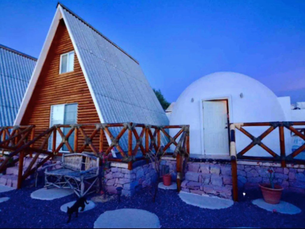 Airbnb iglú en el desierto