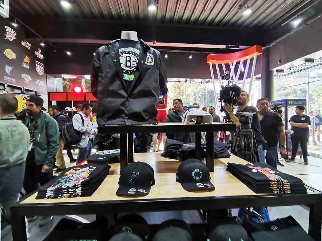 Abre la primera tienda de la NBA en México en Polanco 3