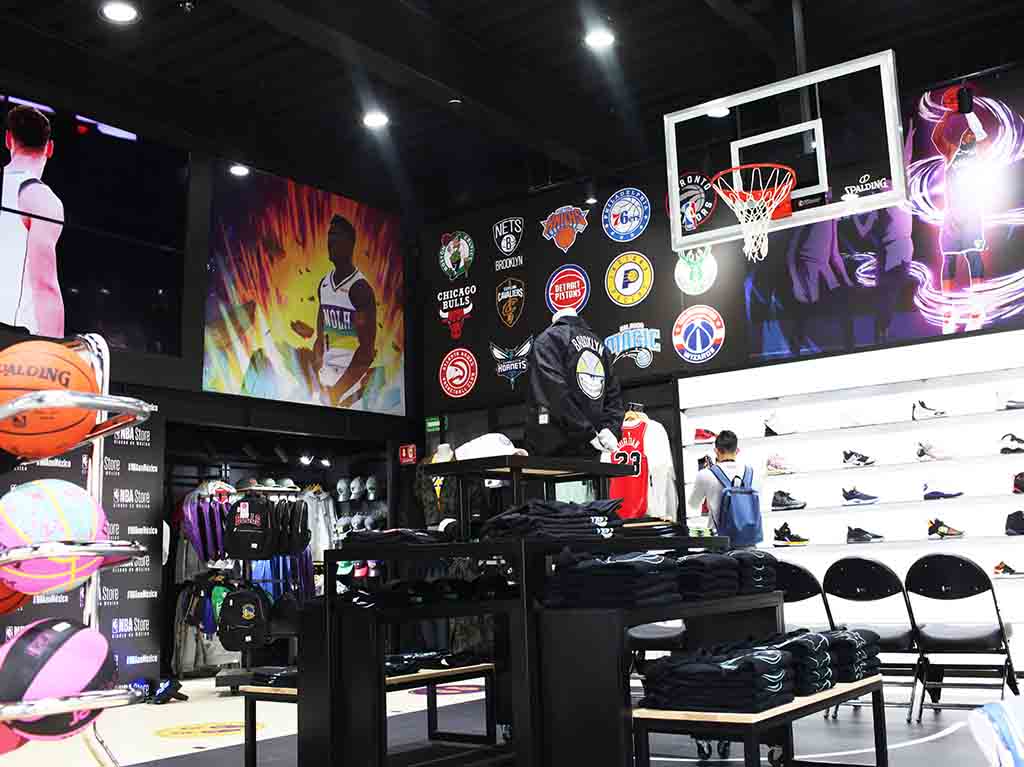 Abre la primera tienda de la NBA en México en Polanco 5