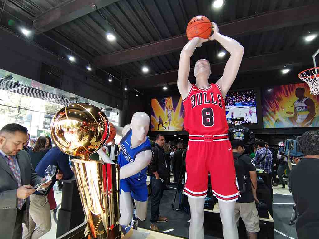 Abre la primera tienda de la NBA en México en Polanco 4