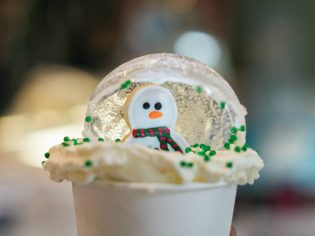 postres navideños esfera de helado