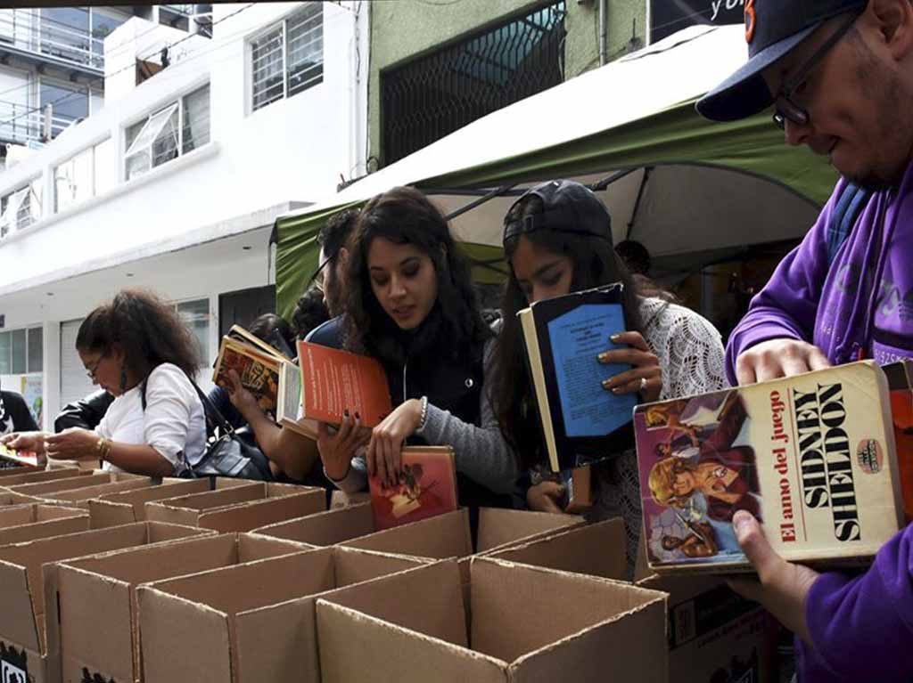 remate total de libros de librero en andanzas