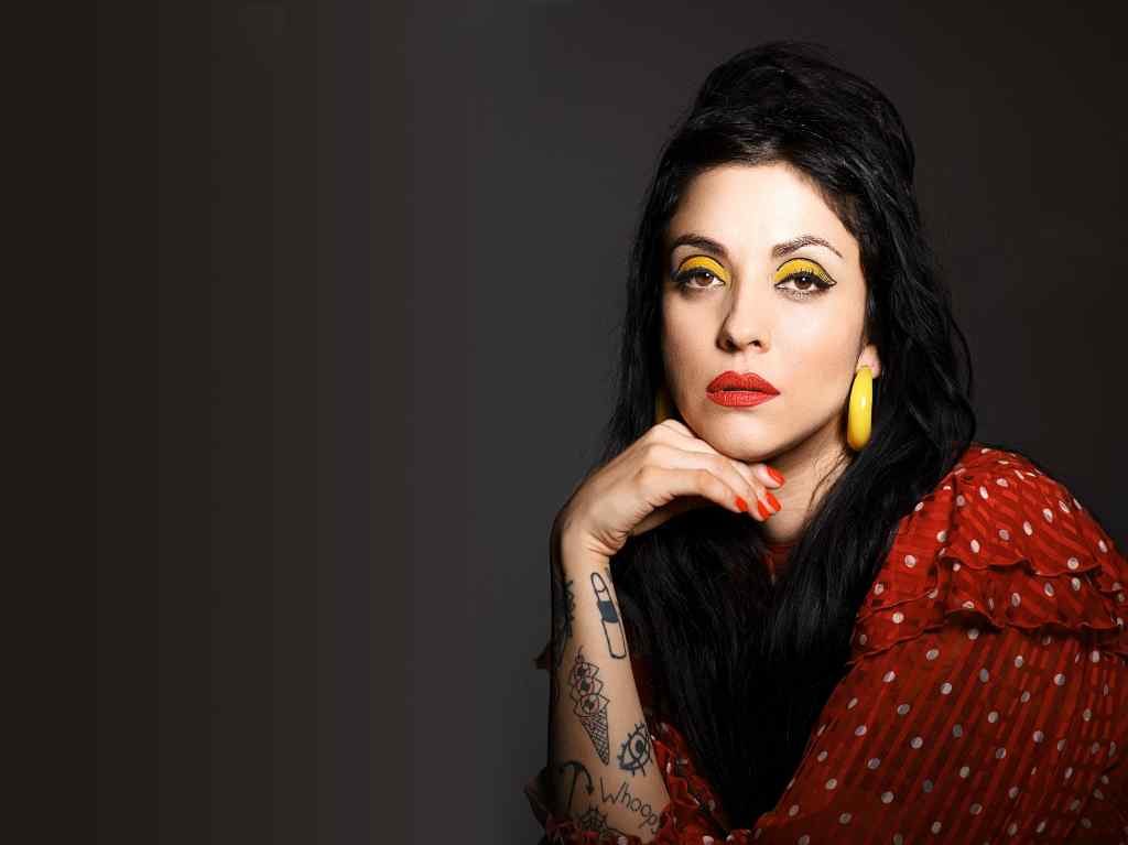 Mon Laferte se presenta en el Palacio de los Deportes