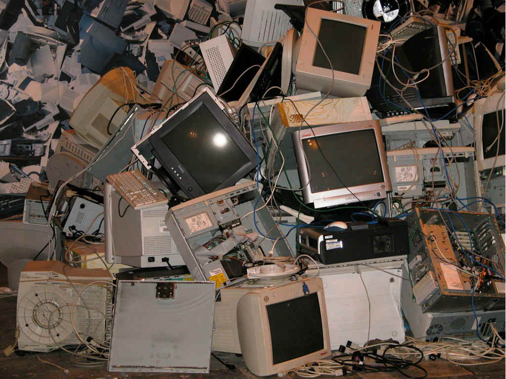 Reciclatrón 2020 computadoras viejas