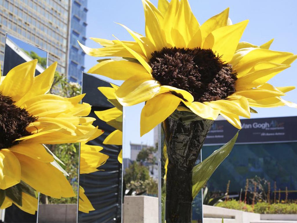 Girasoles en Reforma por Van Gogh