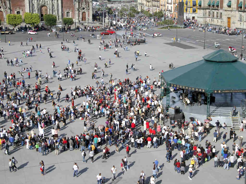 sábados de Danzón en el Zócalo kiosco