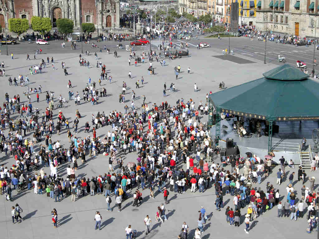 Disfruta los sábados de Danzón en el Zócalo, son entrada libre