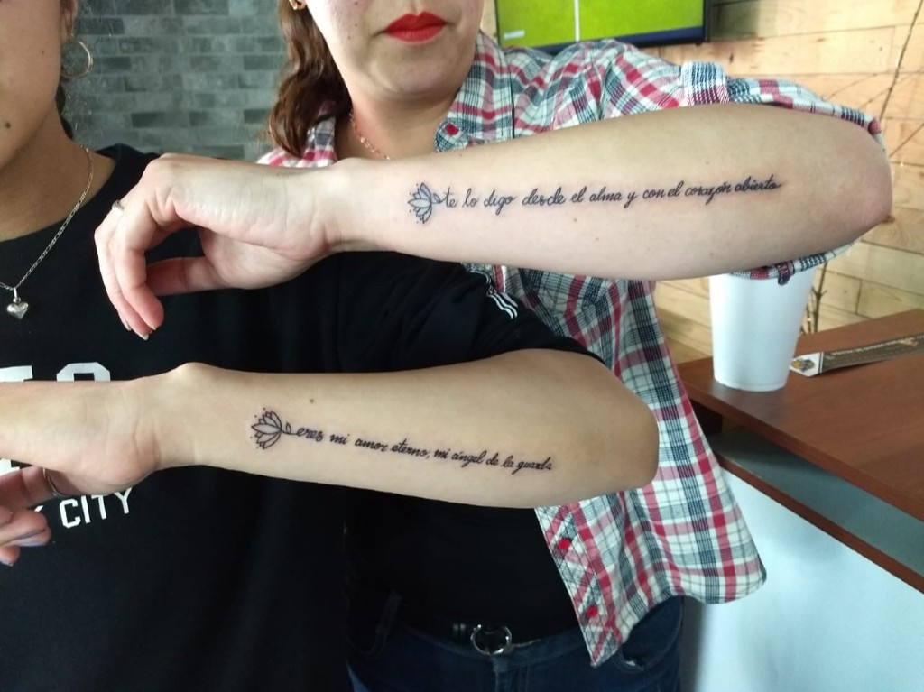 Celebra el día del amor con tatuajes en pareja en TATAU Studio 3