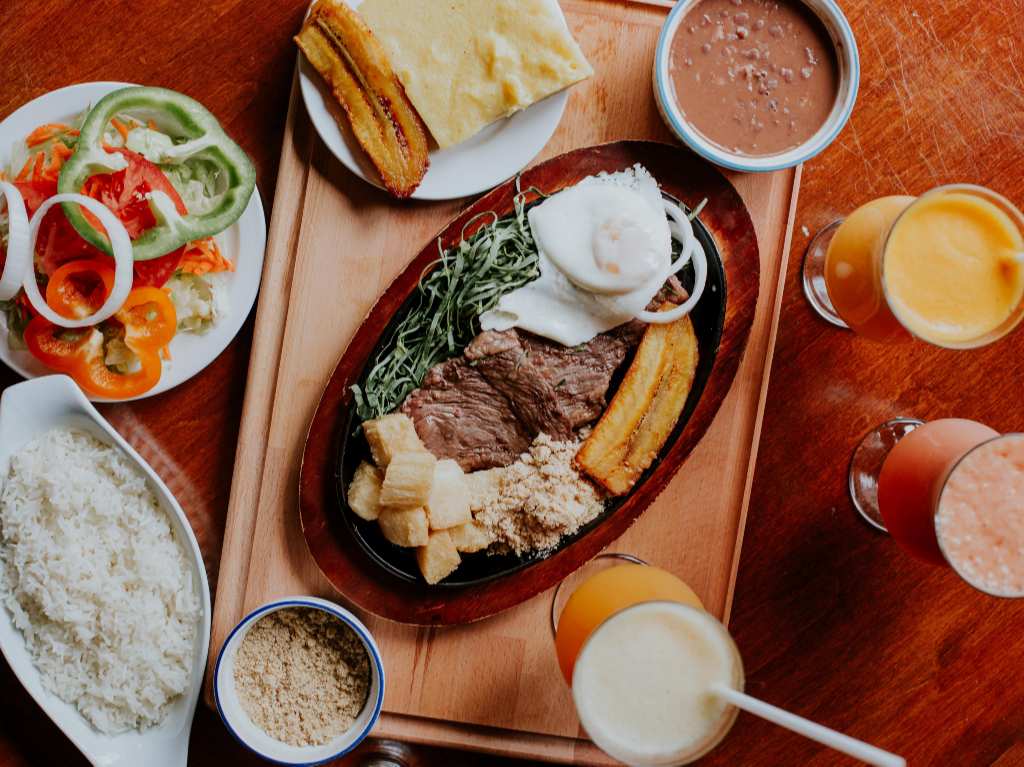 Comida gratis para los médicos con agua