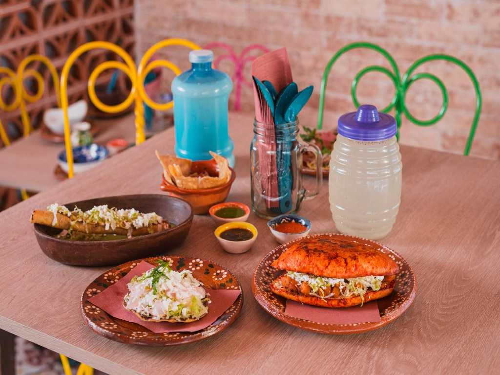 comida de restaurantes mexicanos para llevar a casa