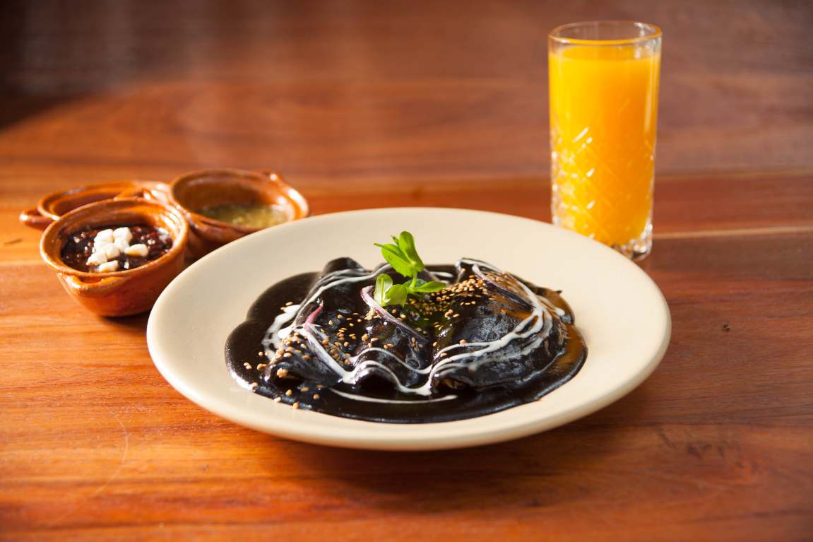 comida de restaurabntes mexicanos para llevar a casa, pueblo chico