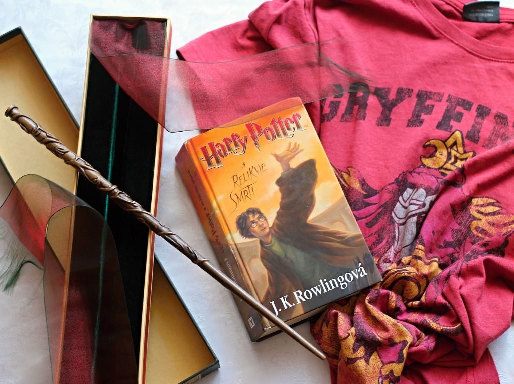 J- K- Rowling pone gratis la licencia de Harry Potter
