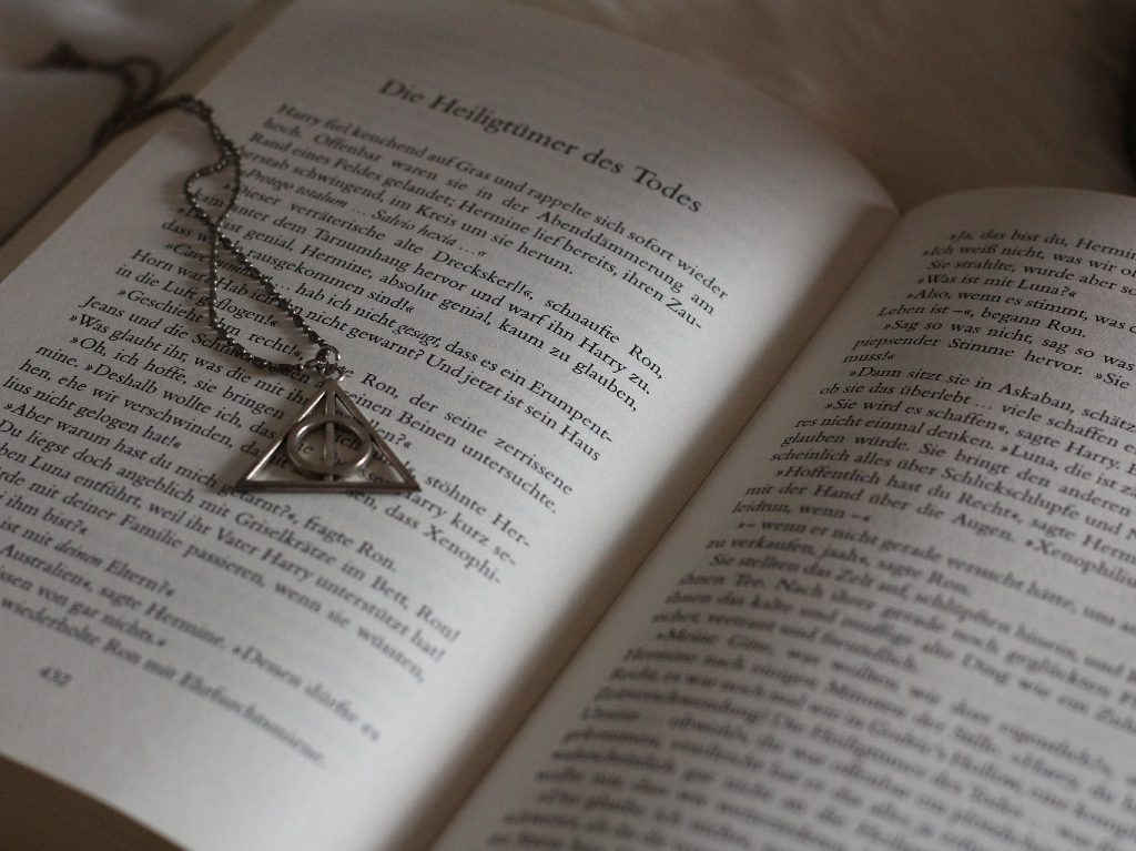 J. K. Rowling pone gratis la licencia de los libros de Harry Potter