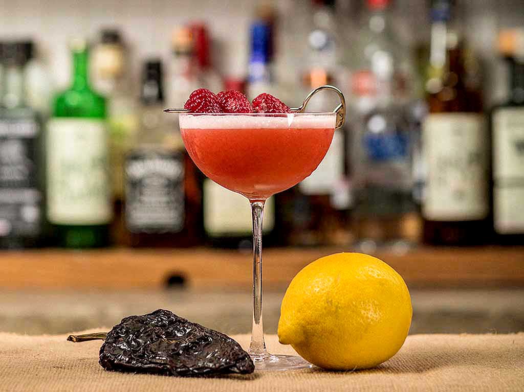 9 cocteles con Ancho Reyes para preparar en casa 3