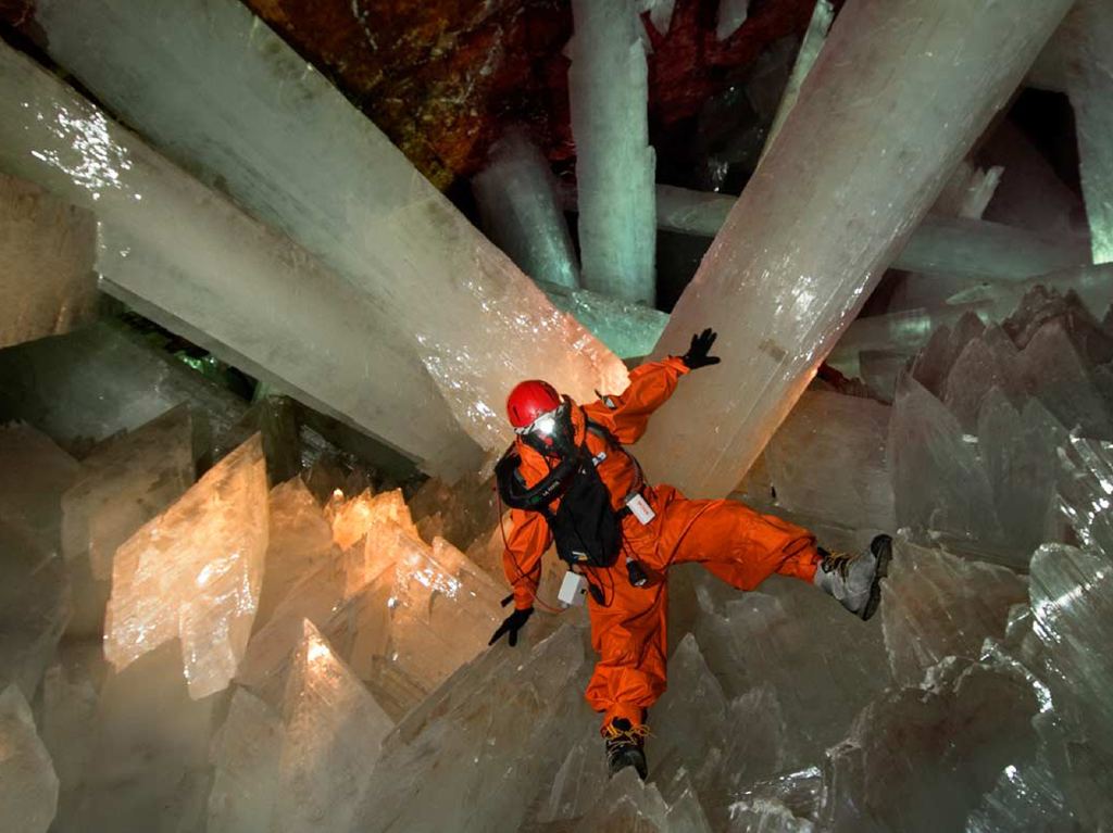 cueva de cristales gigantes edificaciones