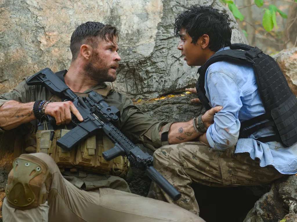 Misión Rescate, con Chris Hemsworth: lo bueno, lo malo y lo feo