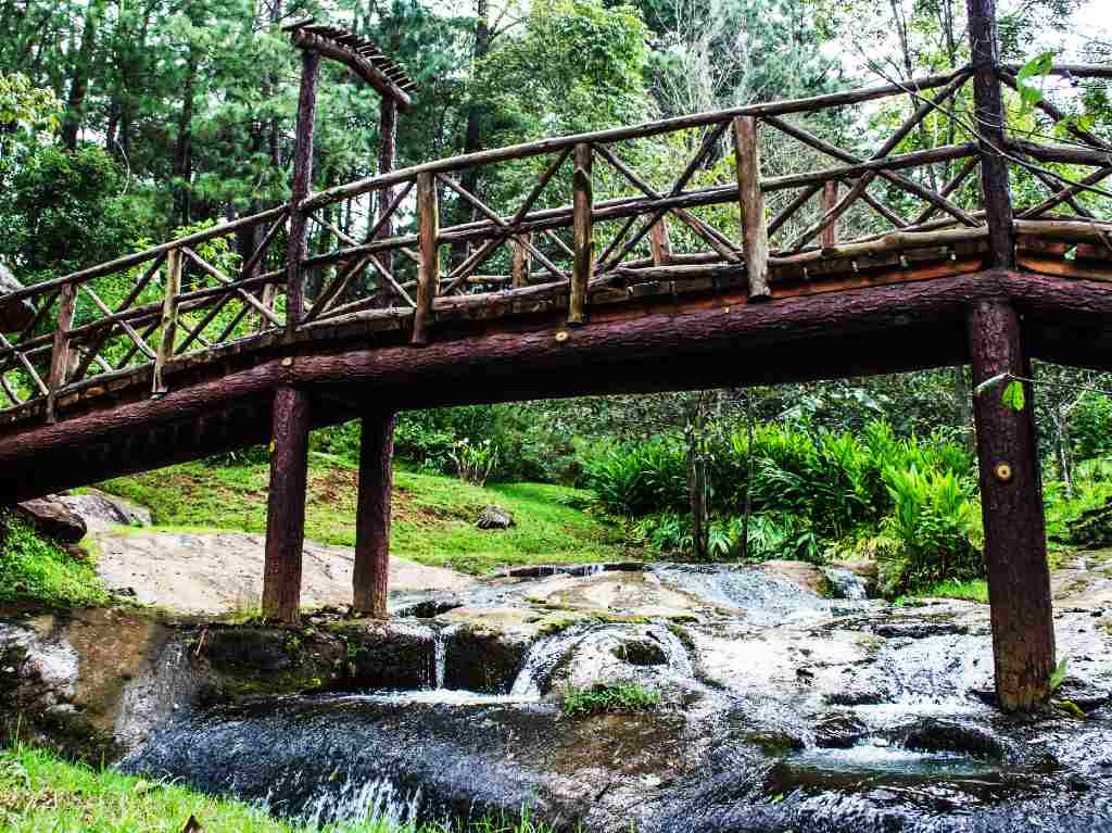 Mazamitla puente en río