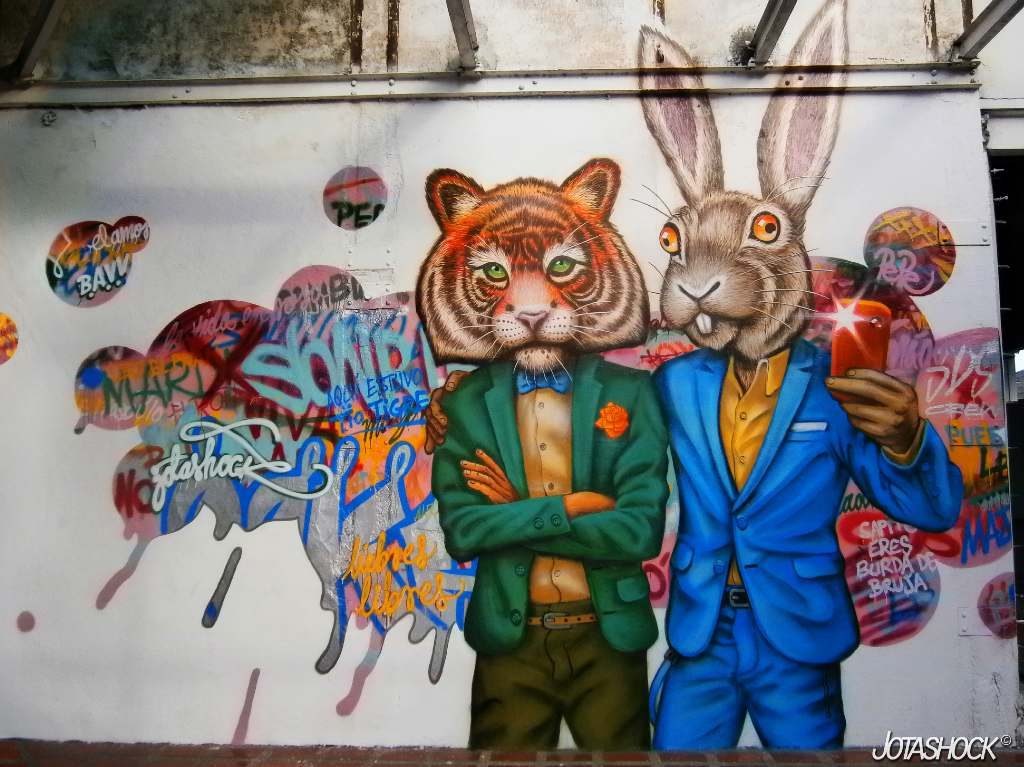 murales y arte urbano de Guadalajara tigre y conejo