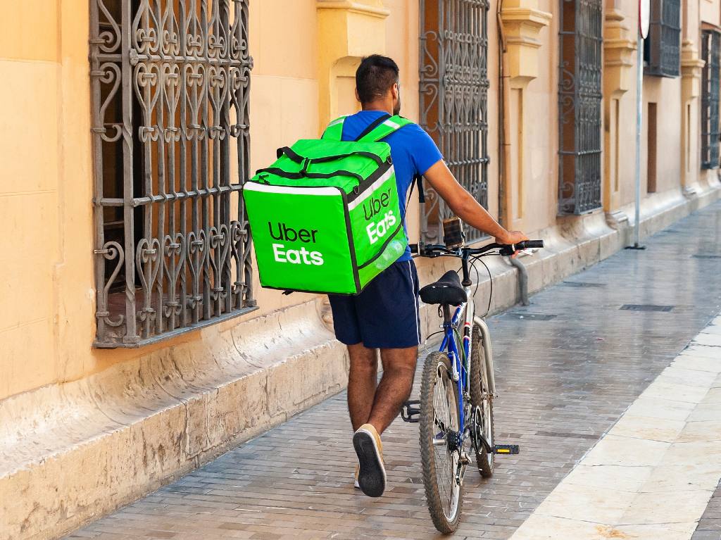 Pide Uber Eats por teléfono e Instagram