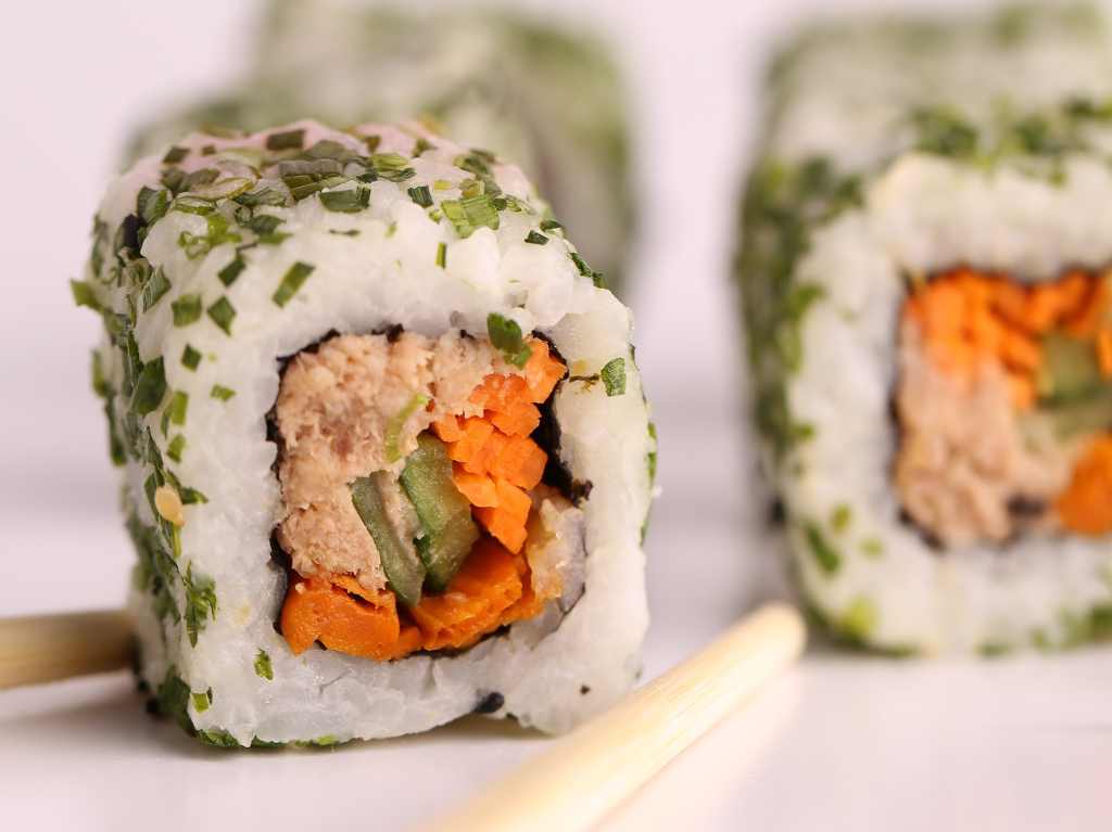 restaurantes de sushi en CDMX con servicio a domicilio, sushi roll