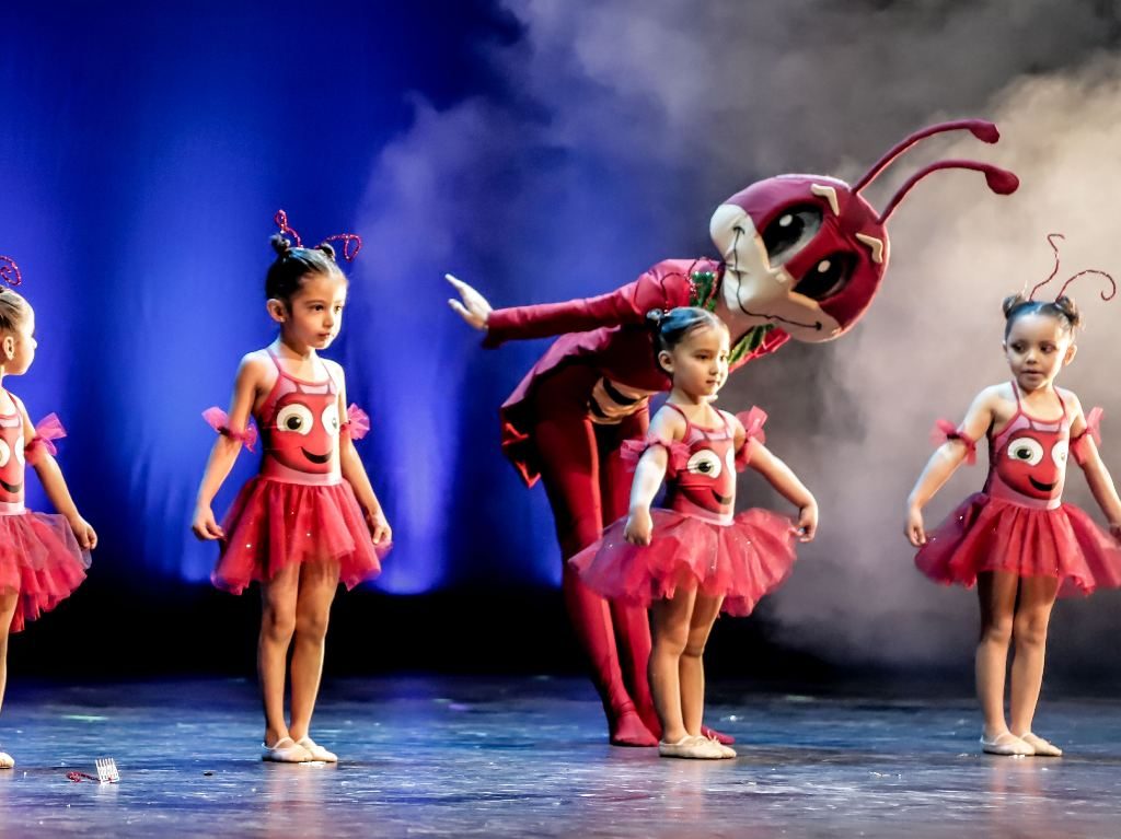 Disfruta del Show de Cri-Cri en Bellas Artes online